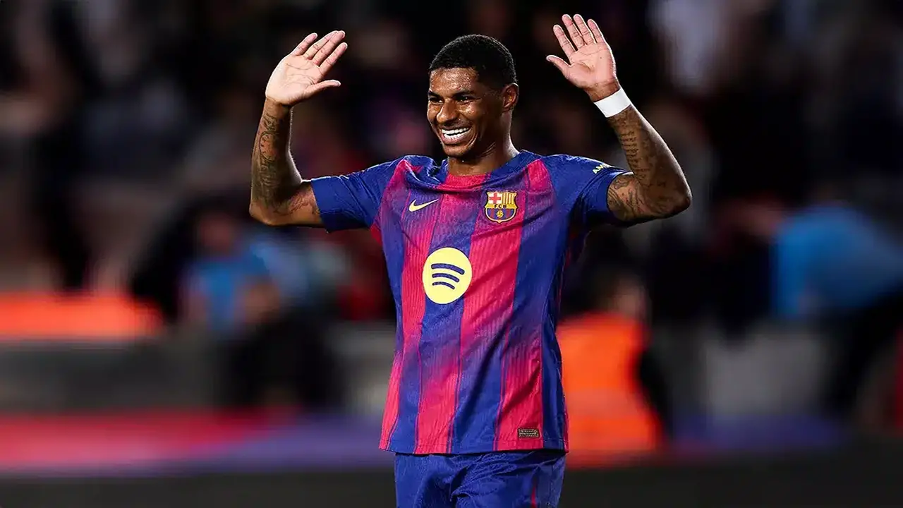 صفقة كبرى تقترب.. باريس سان جيرمان يزاحم برشلونة لضم ماركوس راشفورد من اليونايتد